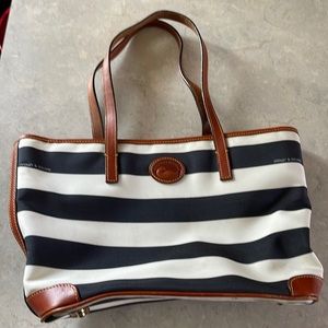 Dooney & bourke tote